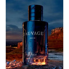 Perfume Sauvage Dior masculino aromático fougère notas bergamota cedro ambroxan duración 4-6 horas